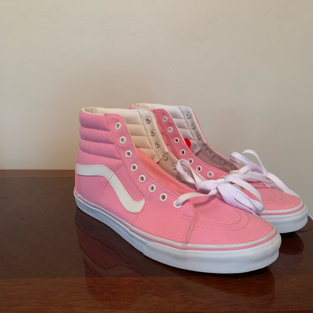 Men’s high top pink Vans